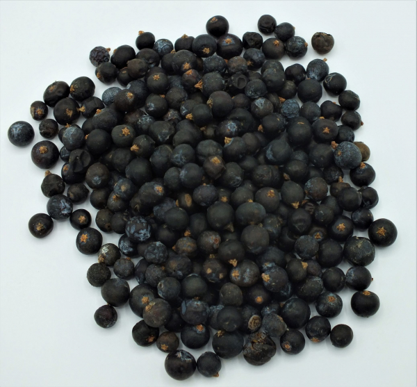 Wacholderbeeren ganz
